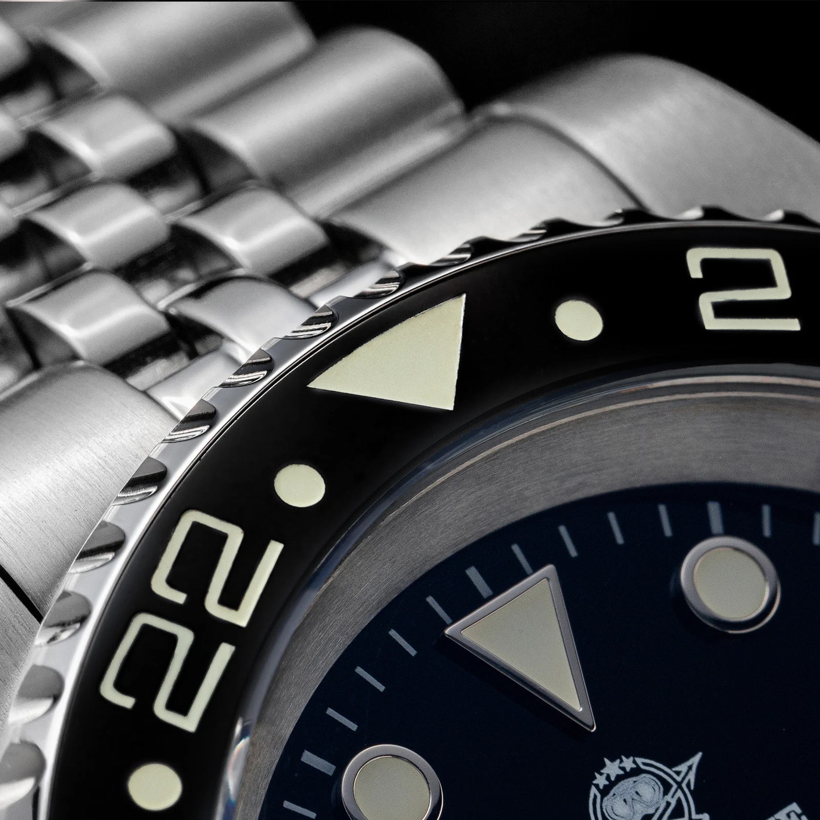 Фото ADDIESDIVE AD2050 Роскошные часы GMT из нержавеющей стали, суперлюминесцентные, водонепроницаемые до 20 бар, мужские кварцевые часы для дайвинга с керамическим безелем №3