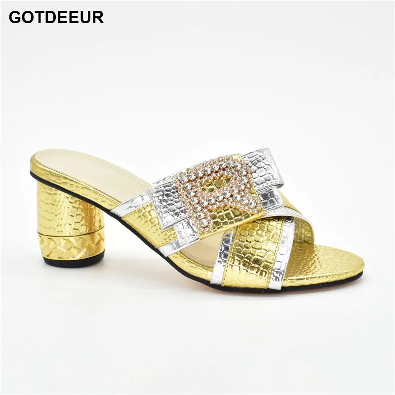 

New Wedding Shoes for Women Bride Italian Women Elegant Party Pumps Decorated with Rhinestone High Heels Women Open Toe Pumps