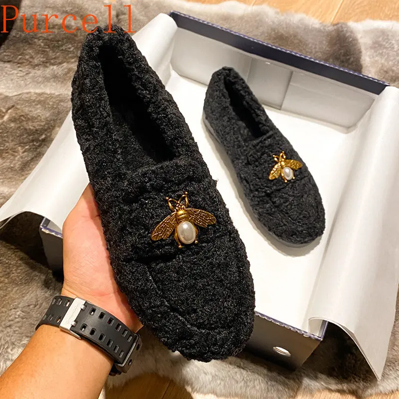 2022 New Women's Winter Plush Shoes Wear non slip warm flat bottomed snow boots Fashion belongs to decorative design Large 41-43