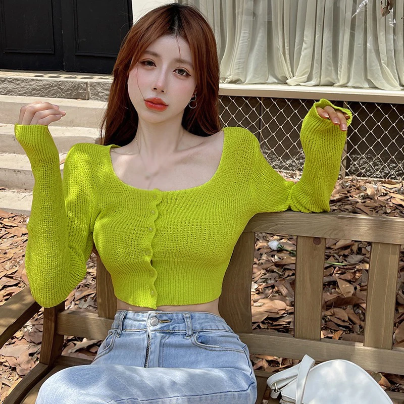 Женский однобортный короткий топ с длинным рукавом и квадратным вырезом вязаная