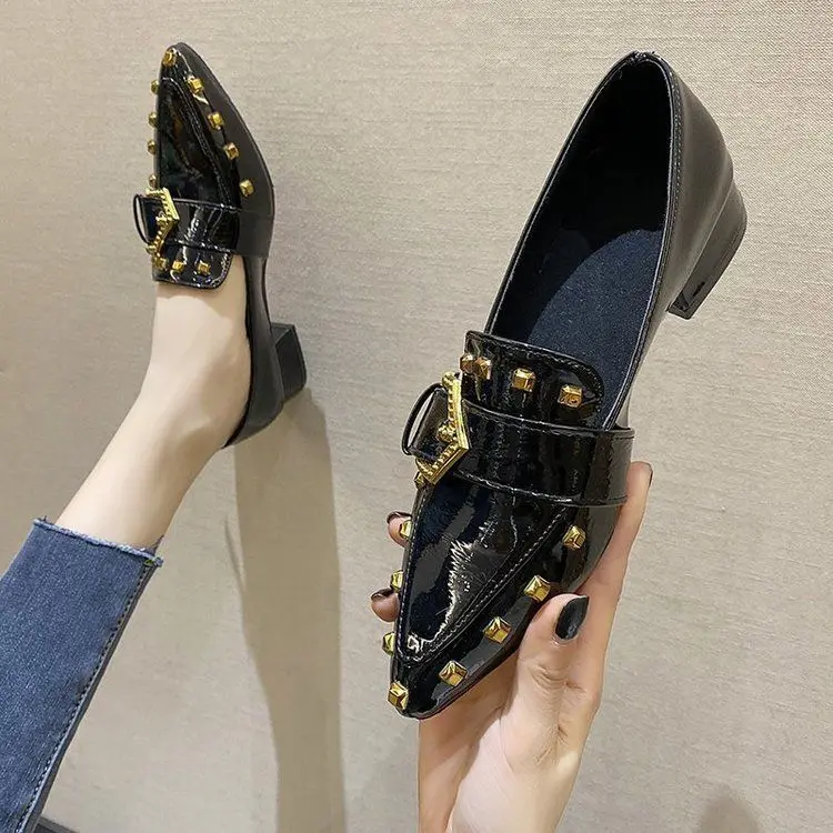 Women's shoes in the spring of 2021 new tide shoes a pedal pointed coarse documentary shoes fashion joker leisure doug