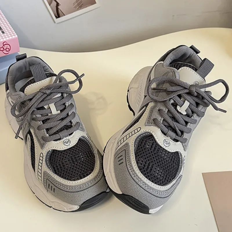 2025 женская винтажная обувь для папы на массивной платформе с низким берцем