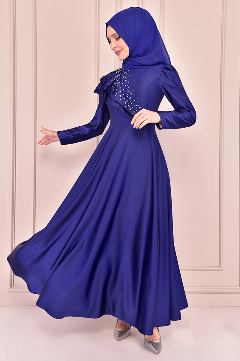 Атласное платье с жемчужинами темно-синего цвета KBR21350