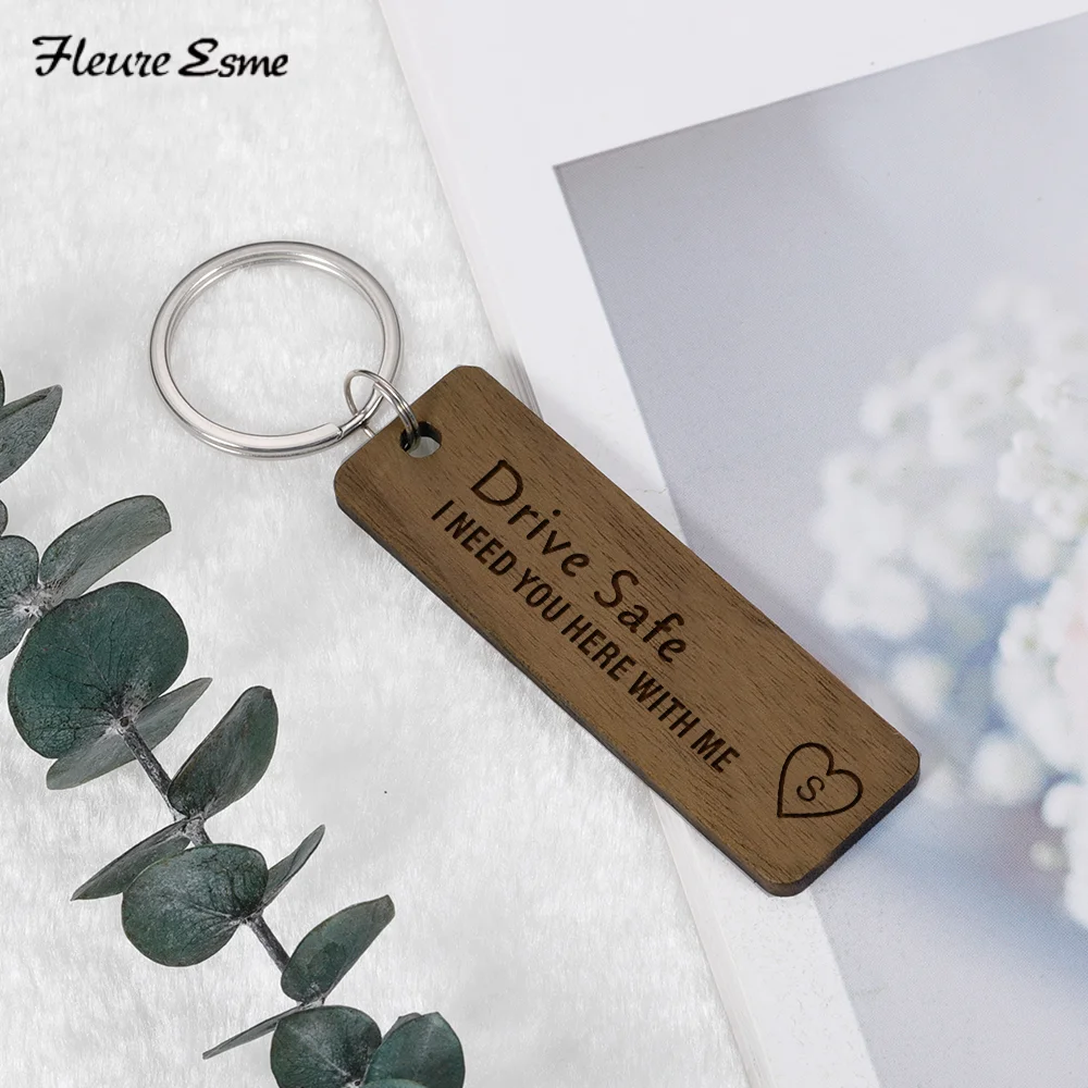 

Модный брелок, индивидуальный подарок для мужчин и женщин, брелок с гравировкой и инициалами, безопасный для вождения, я хочу, чтобы вы были ...