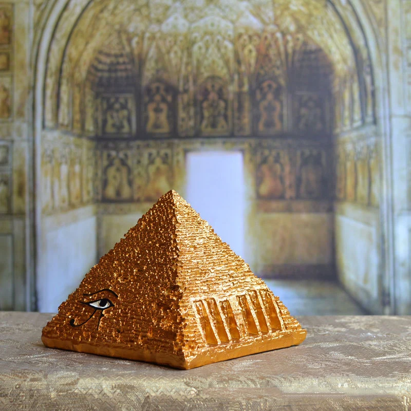 

Piggy Bank Pyramid Ornament Archaeological Geometric Model Ornament Egypt Travel Craft Home Resin Carving Craft Ornament