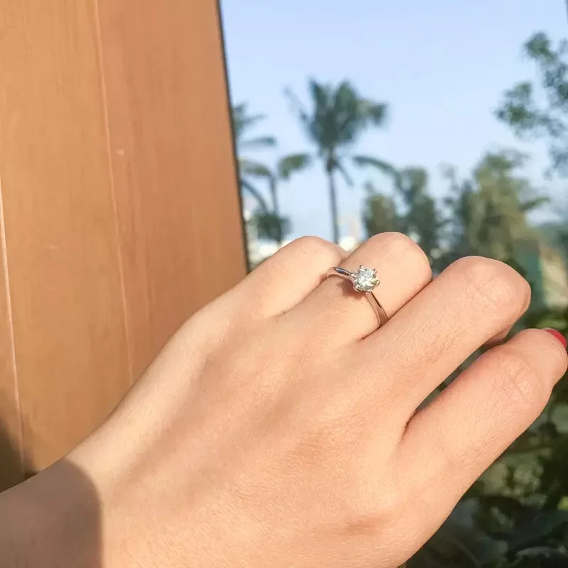 Кольцо из серебра в тибетском стиле с фианитом 1 карат |