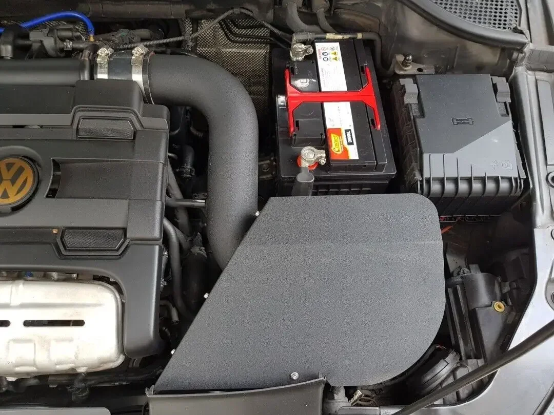 Комплект впуска холодного воздуха для гоночного автомобиля теплозащитный