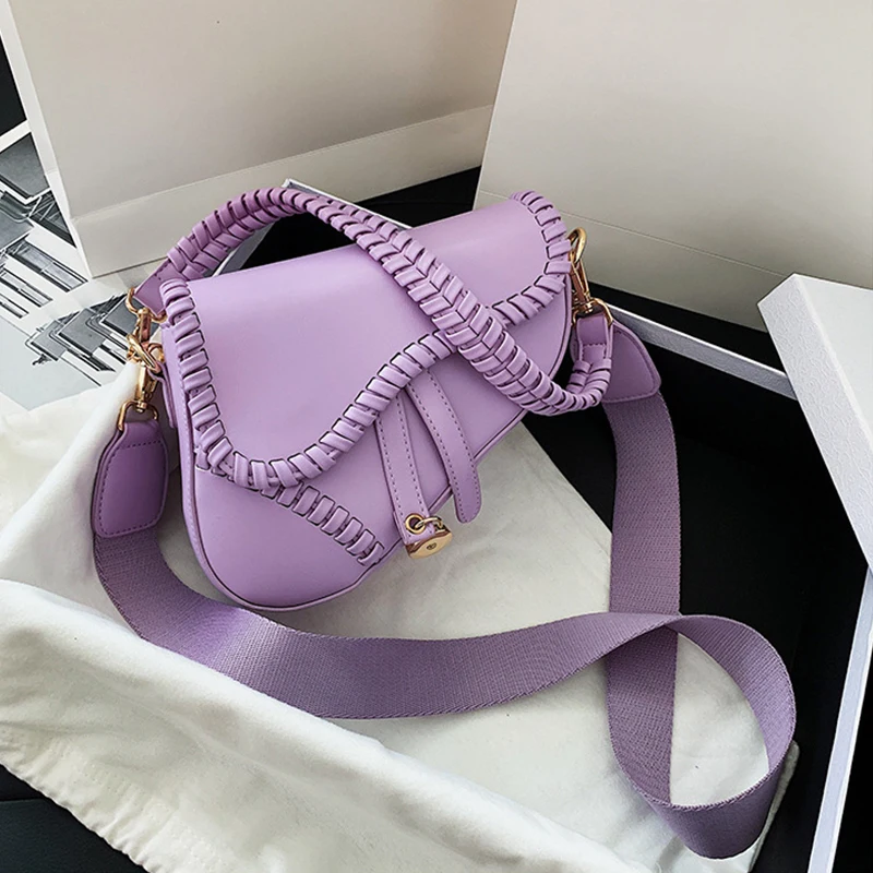 

2022 New Fashion Saddle Women Bag One Shoulder Handle Trend Casual Hasp Zipper PU Material Polyester Inside Lock Ornament Bag