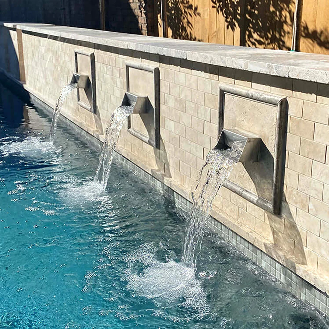 

Stainless Steel Water Outlet Villa Courtyard Fish Pond Water Curtain Wall Decoration Landscaping Ornaments Waterfall Outlet