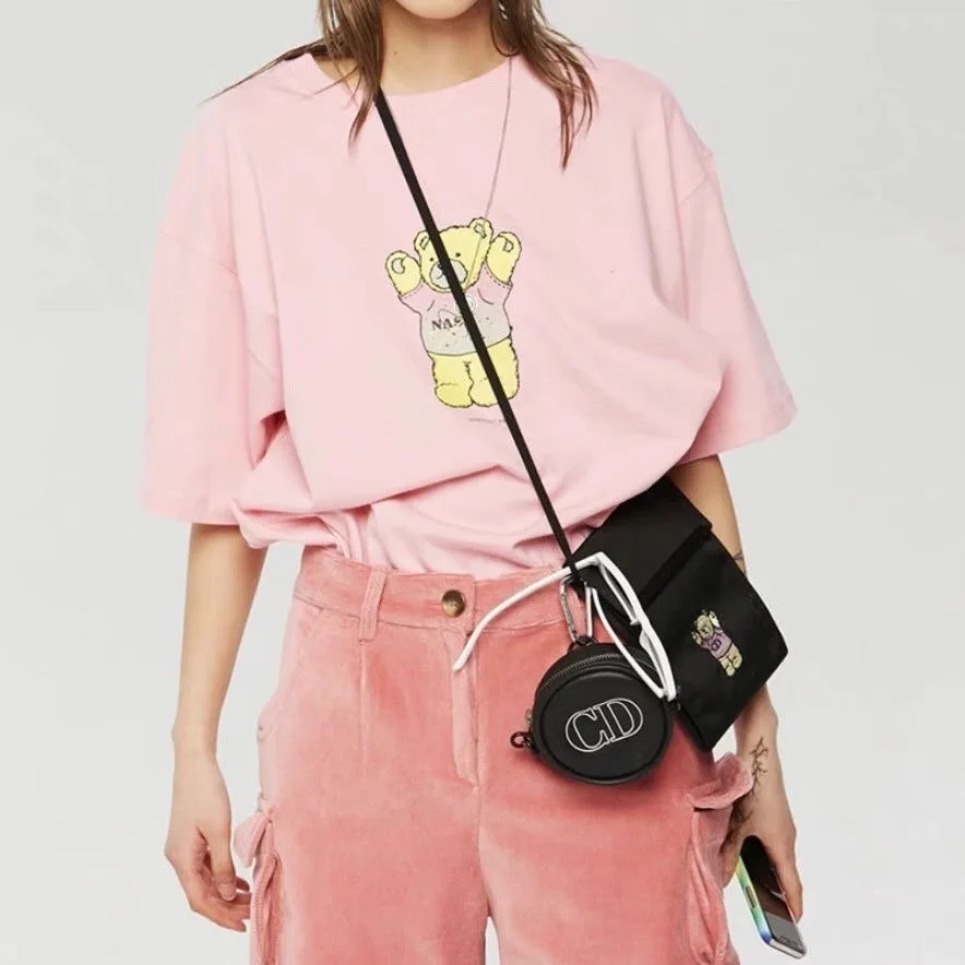 Рисунок 6 - Круглая маленькая сумка с вышивкой