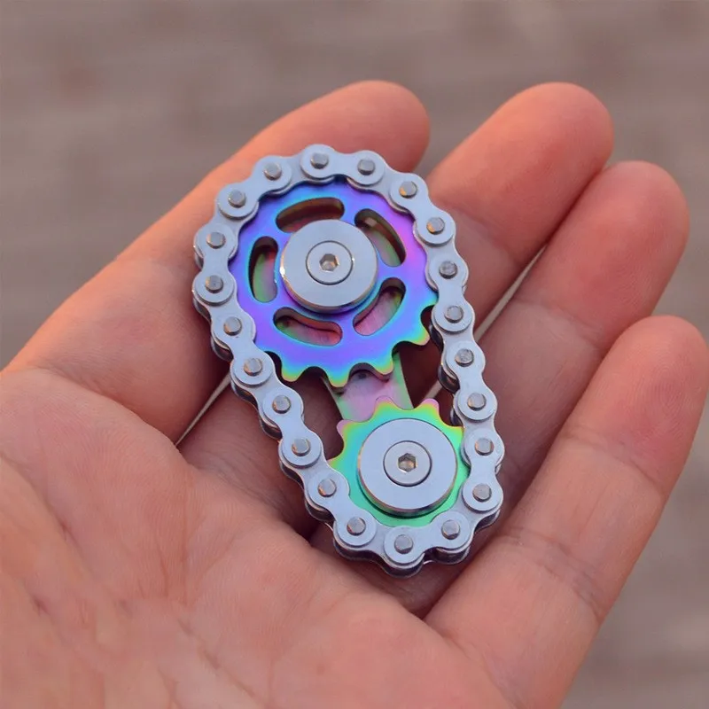

The new chain fingertip gyro gear metal toy chain tooth flywheel is exquisite and small, and it is creative to play with fingert