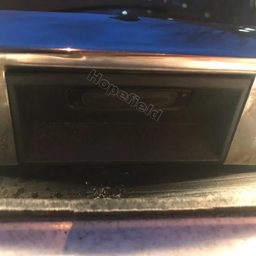 Крепление основания кнопки открытия багажника для Nissan X-Trail T31 2008-2013.