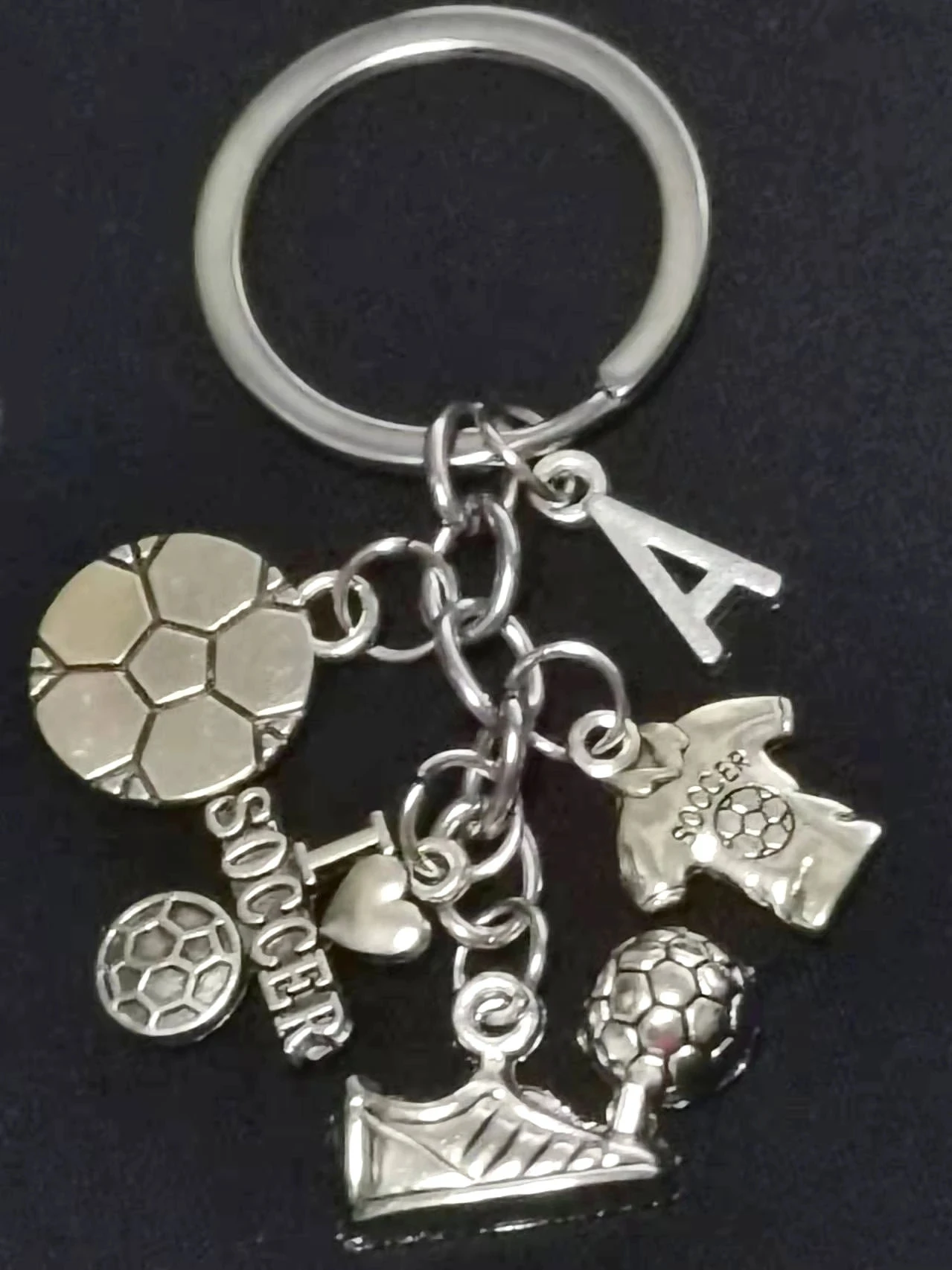 Diy 26 Letter Keychain Hockey Player Skateboard And Football Basketball Soccer Baseball Cheerleading Club Pendant Men'S J - купить по