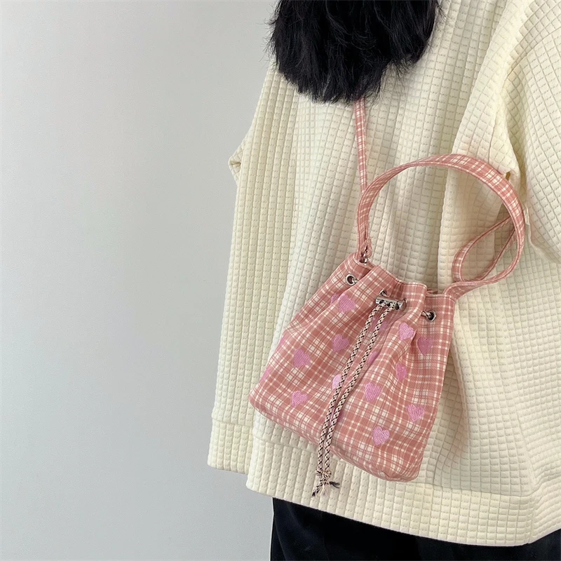 

Sweet Heart Women Drawstring Shoulder Bag Embroidered Pattern Ladies Bucket Purse HandBags Retro Pink Female Plaid Messenger Bag