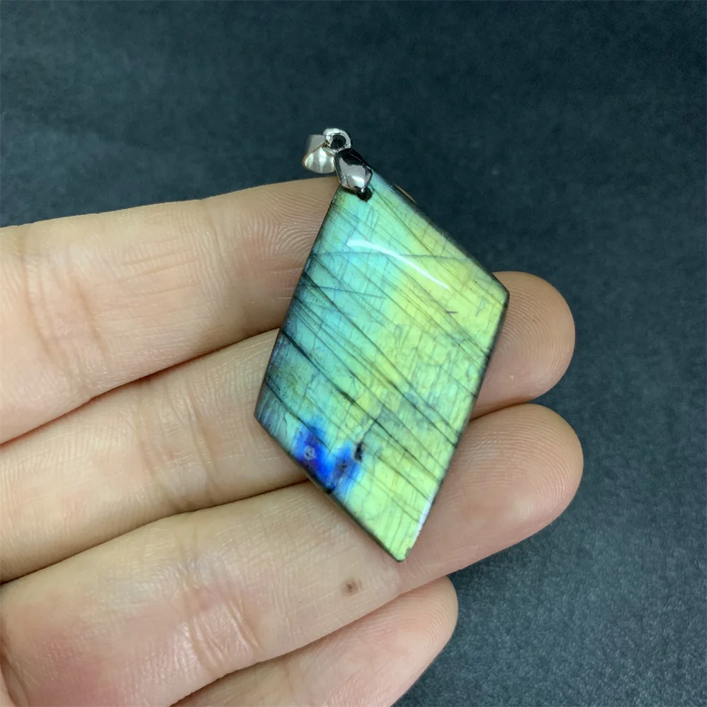

28.5X21.5X5.7MM Only1 Natural Fresh Mint Green Labradorite Pendants Healing Square Beads Gifts Men Women Gradient Jewelry 925