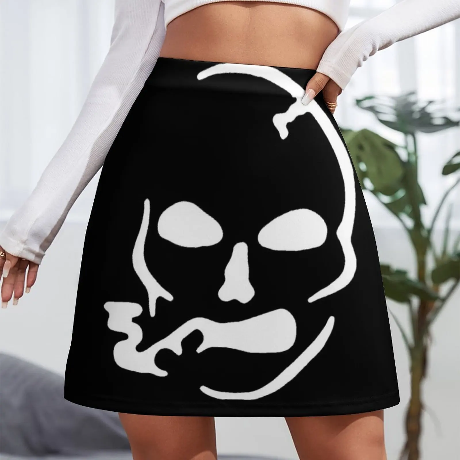 Это настоящий художественный логотип слегка стоящая мини-юбка с номером 99