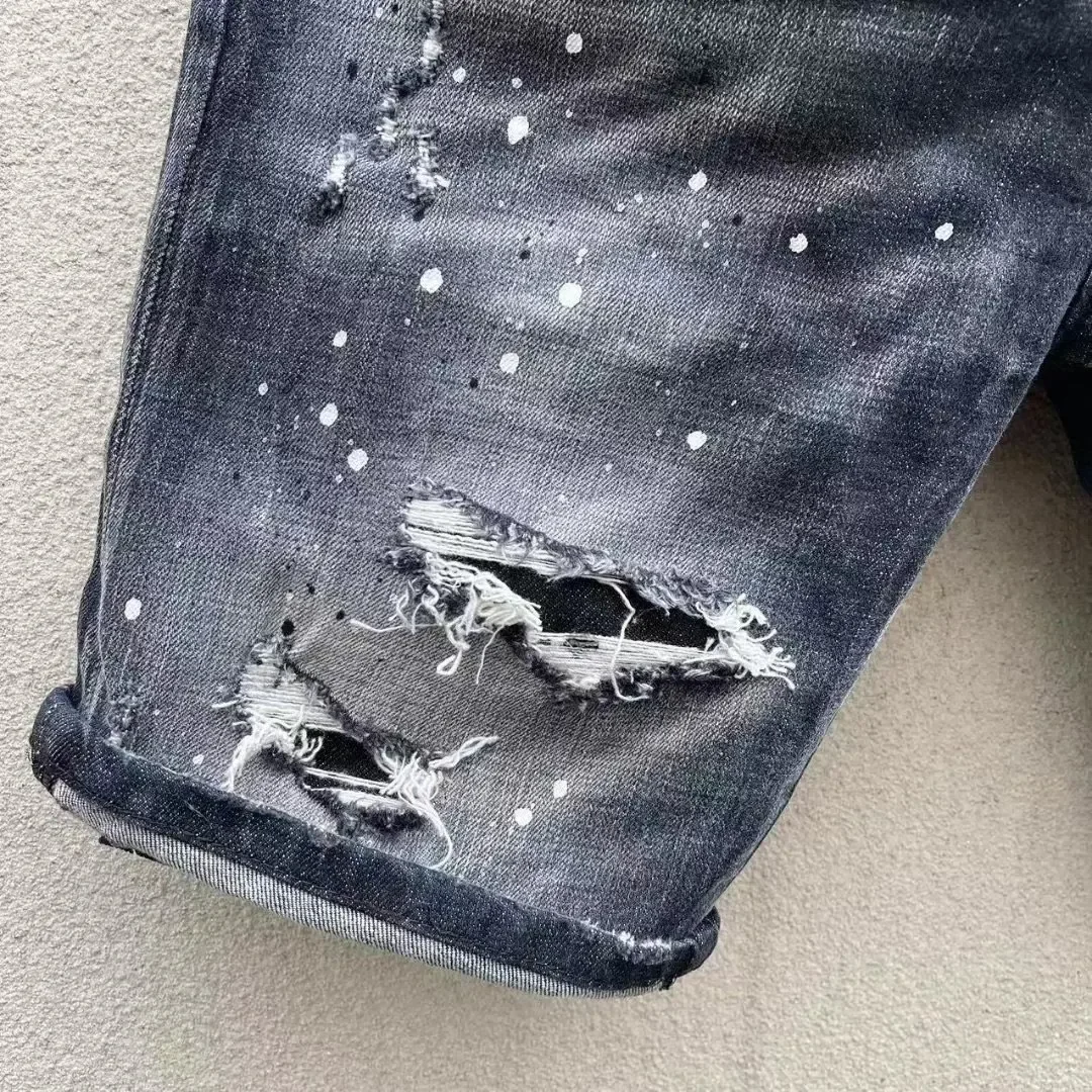 Мужские рваные джинсовые шорты с брызгами в обтяжку