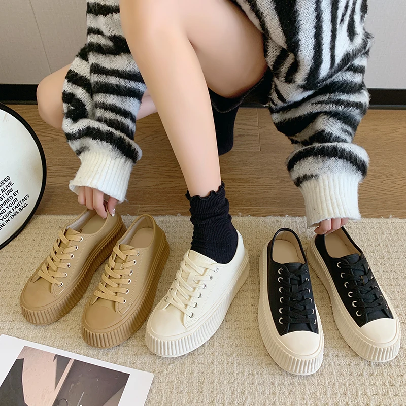 

Повседневная Женская Осенняя подходящая ко всему модель с неглубоким горлом и платформой для сабо на танкетке Новинка Осень 2022 Симпатичные...