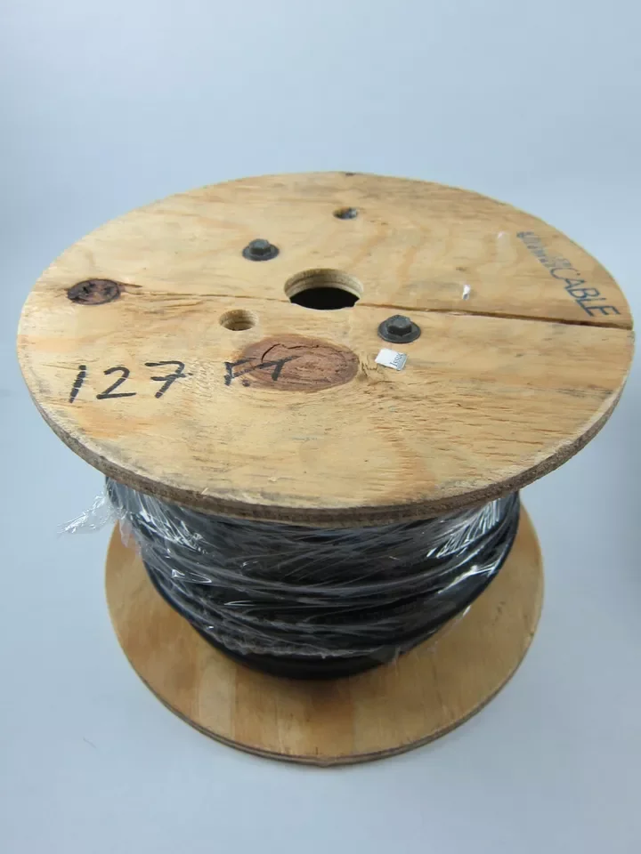 Коаксиальный кабель Belden 3092F ControlBus RG-6, 20 жил из неизолированной меди, с изоляцией FPE, с четырехжильным алюминиевым экранированием, в ПВХ-оболочке, высокогибкий, CMR (art.: 3920dbbbfee54) - 3920dbbbfee54