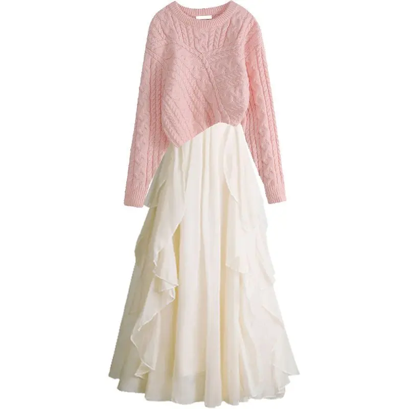 Рисунок 3 - Женский осенний комплект большого