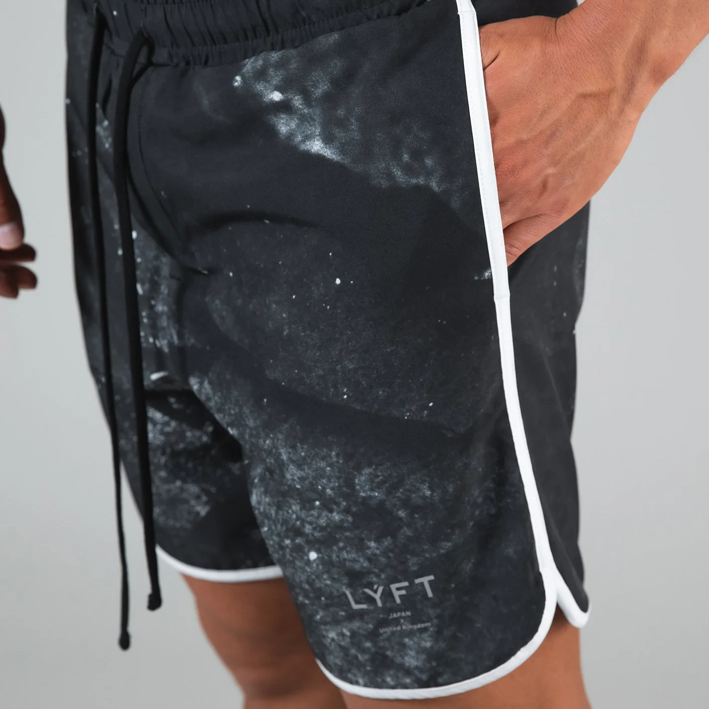 LYFT Summer Breathable Sports Fitness Shorts Men's Quick-Drying Breathable Beach Pants Men's Gym Training Casual Sports Shorts