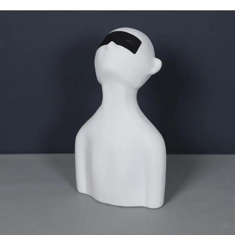 Скульптура для мультфильма Современная