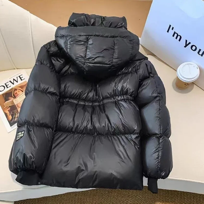 Короткие свободные женские пуховики с капюшоном теплые тонкие парки на шнурке