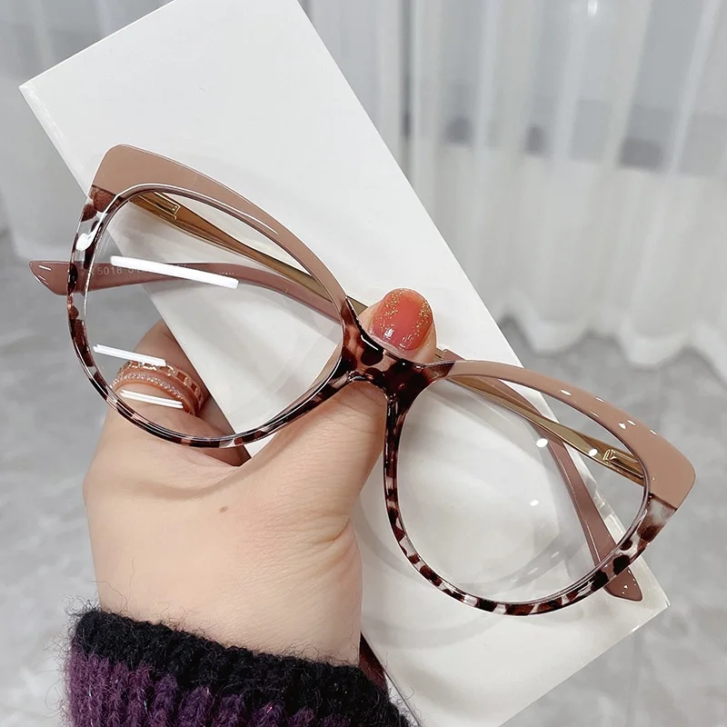

Retro Reading Glasses Anti Blue Light Cat Eye Spectacle Frame European and American Metal Flat Glasses TR90