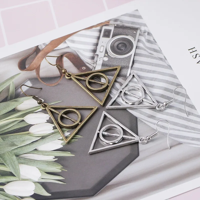 

Triangle Earrings Round New Fashion Popular Vintage Retro Simple Minimalist Drop Earrings Movie Jewelry For Women Wholesale