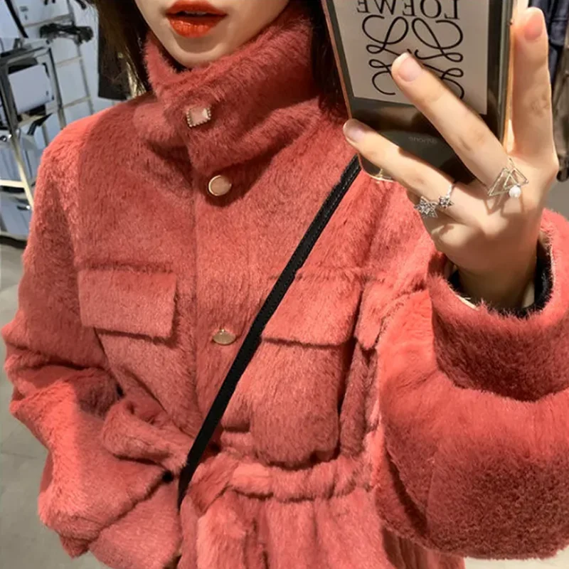 Fashion Thick Warm Winter Jacket Woman Made Fur Coat Super Atmosphere Slim Teddy Fashion Long Sleeve Women Jacket