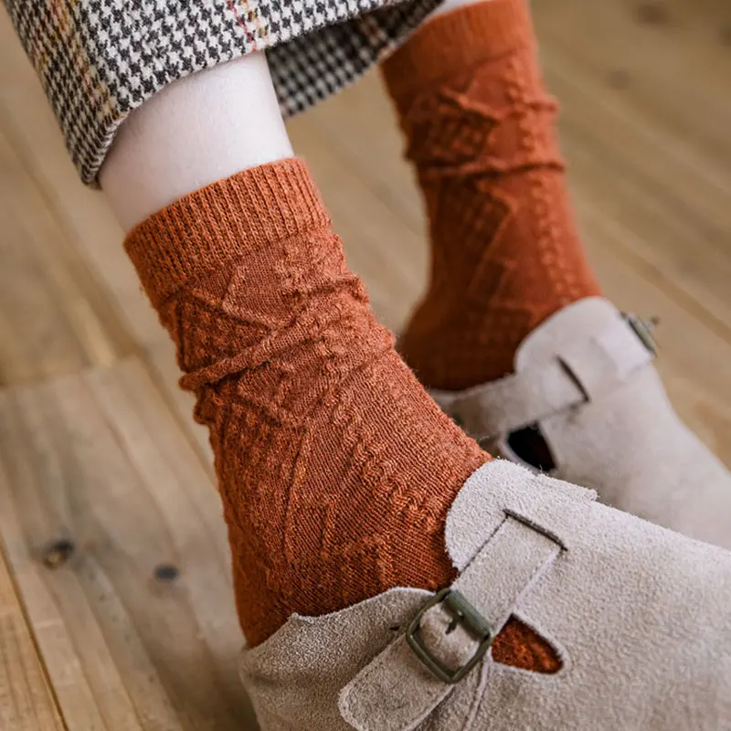 Зимние кашемировые шерстяные носки средней длины однотонные японские кавайные