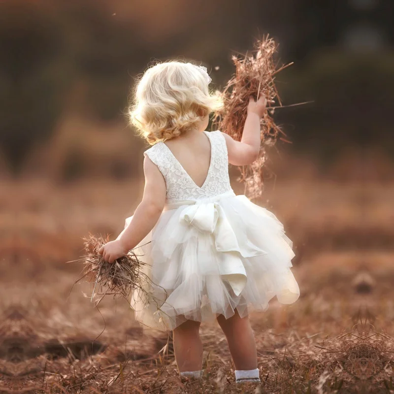 

Платье на день рождения для маленьких девочек, праздничное цветочное белое кружевное многослойное платье с V-образным вырезом на спине, пла...