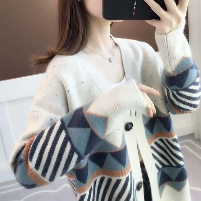 

Sweater coat 2022 new Korean version loose knitted cardigan women's outerwear autumn and winter all-match diamond cardigan