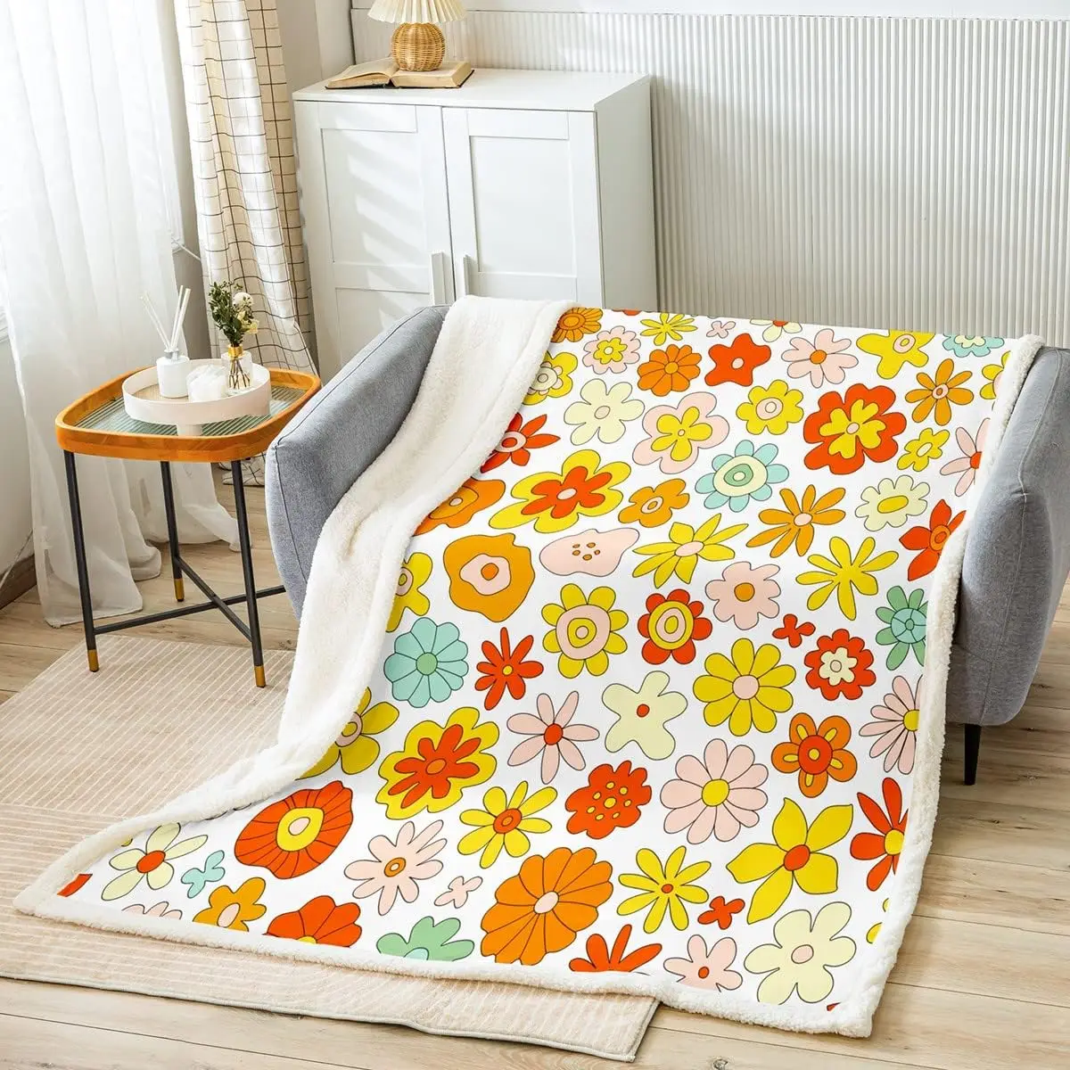 

Retro Groovy Flowers Plush Blanket,Watercolor Boho Floral Bed Blanket Home Decor Gift,Hippie Geometric Wavy Modern Style