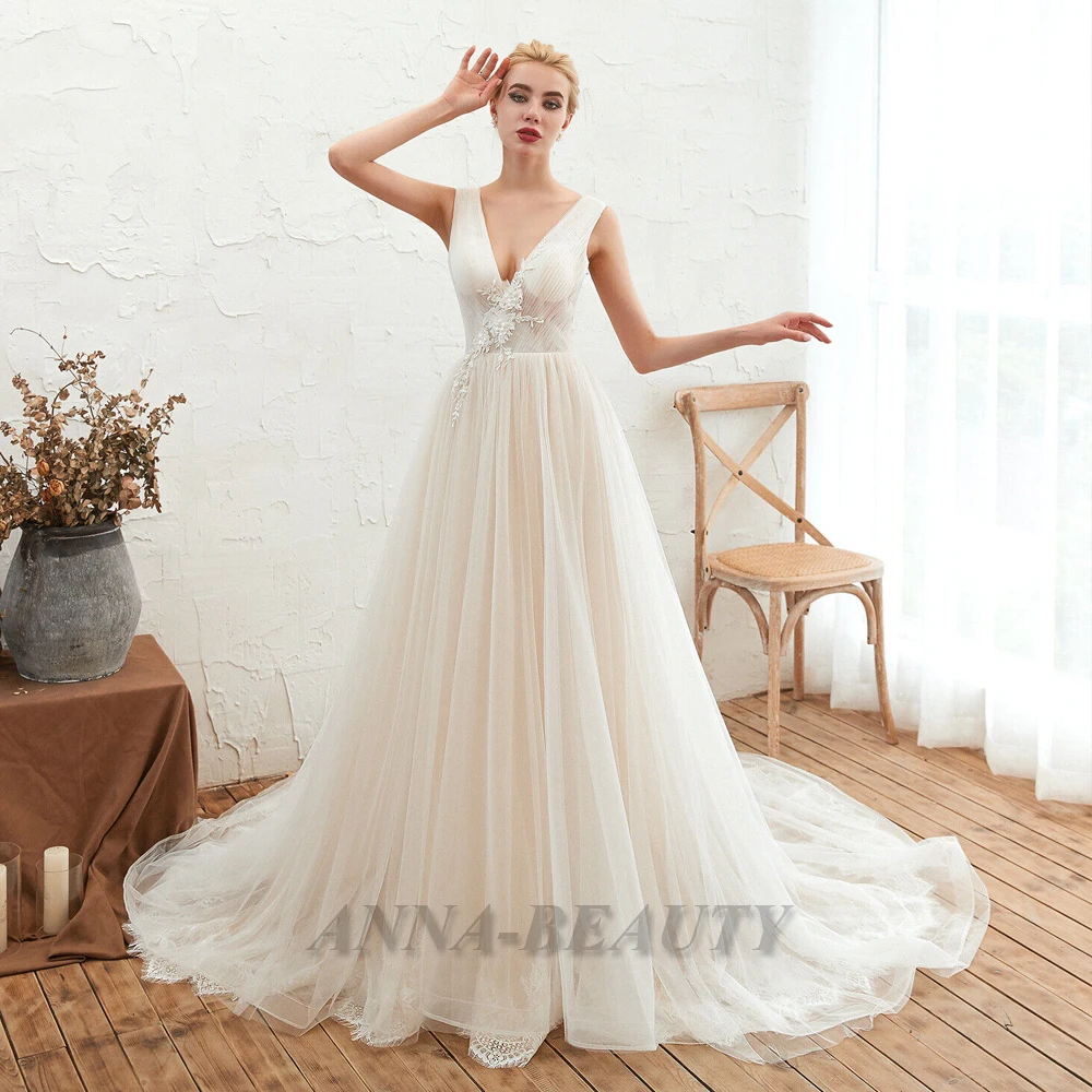 

Anna Tank V Neck A Line Wedding Gowns For Women Elegant Appliques Tulle Sleeveelss Lacing Up Court Train Pleats Bridal Dresses