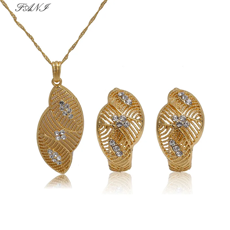 

2022 Gold Necklace Pendant Earrings Jewelry Sets For Women Customer Wedding Bridal Party Accessories Imitated Crystal