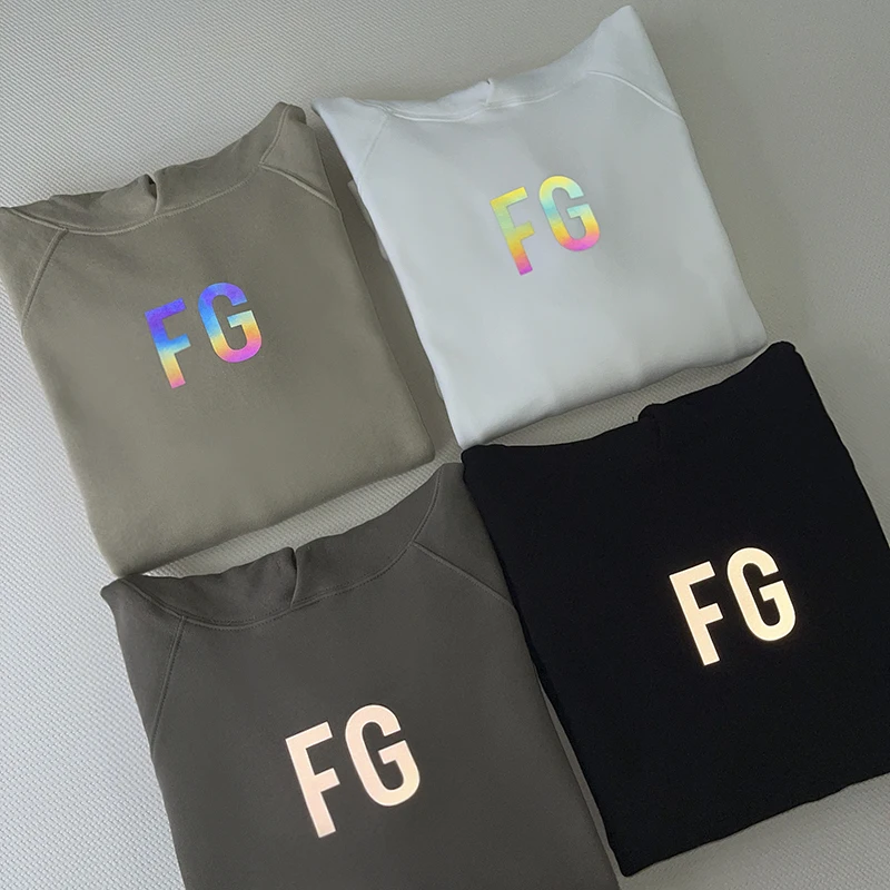 Рисунок 4 - Модная брендовая толстовка с капюшоном