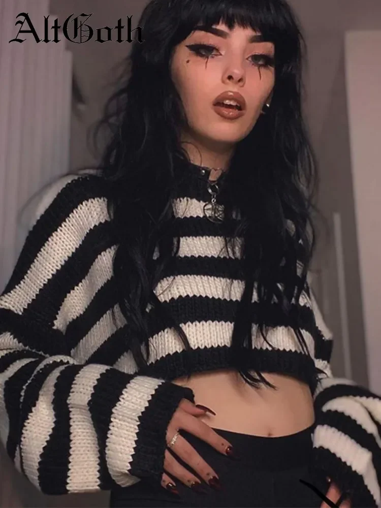 

NEW 2023 Vintage Gothic Sweater Women Black White Striped Long Sleeve O-neck Loose Short Pullover Dark Black Punk Y2k Sweater