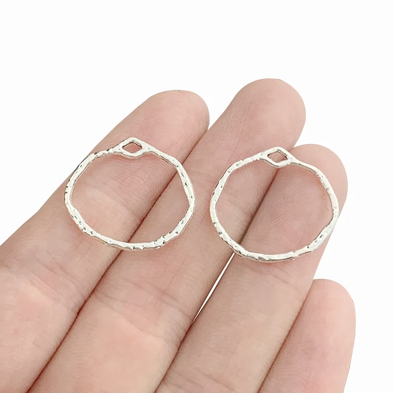 

50 x Antique Silver Color Open Irregular Round Charms Pendants for Necklace Earrings Jewellery Making Findings 21x23mm