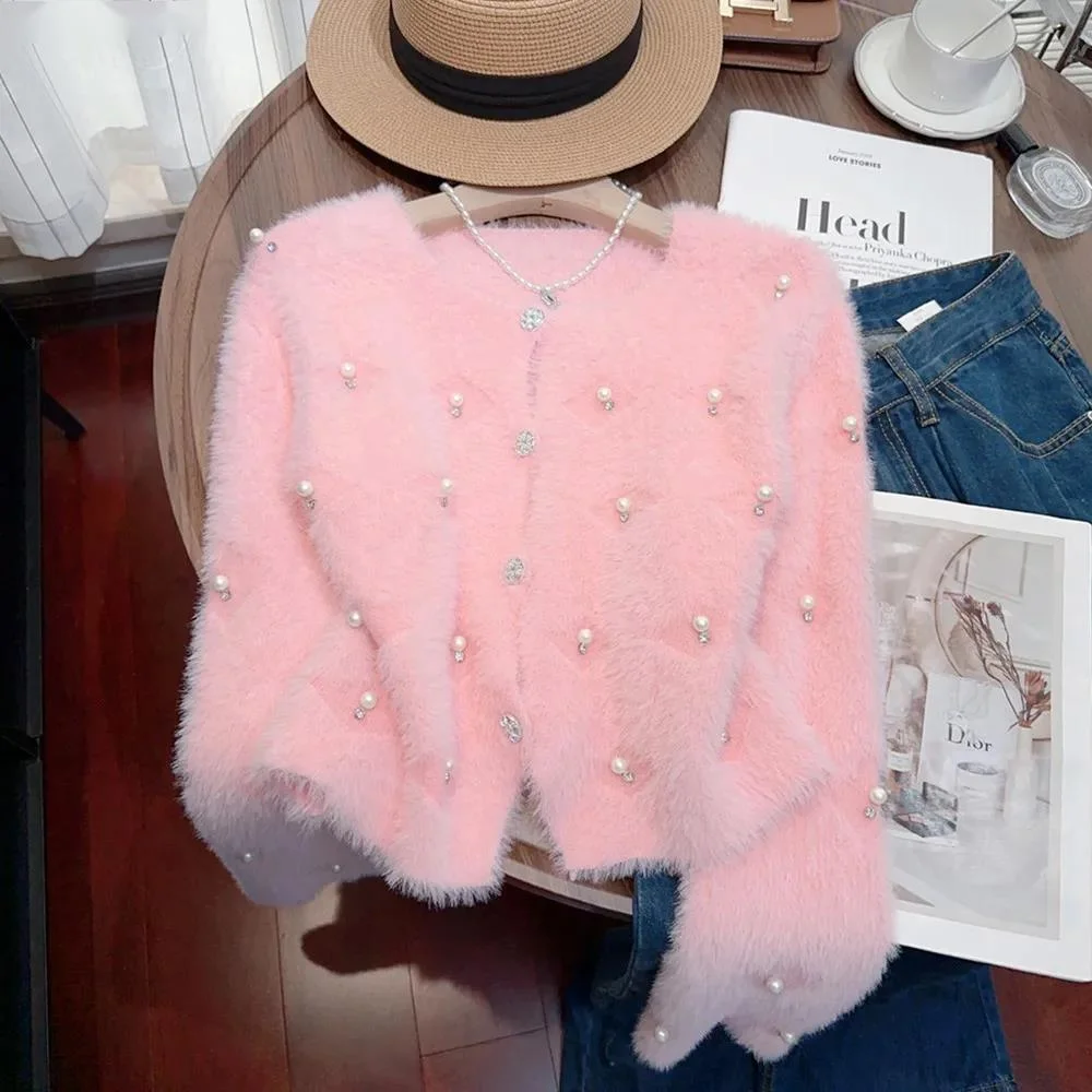 Женский кардиган с бриллиантами и жемчугом