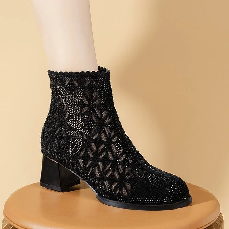 

2022 Summer Women's Comfortable Fashion Women's Boots Large Size 34-42 Solid Color Light Mouth Zipper Middle Heel Thick Heel