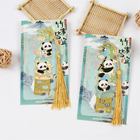 Металлическая закладка для книг с пандой
