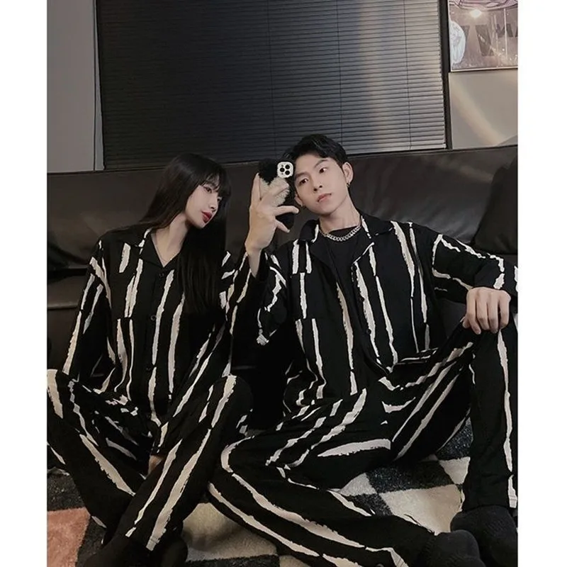 1 Couple pajamas Spring and Autumn Cartoon New Cute Long Sleeve Loose Size Boys and Girls' Homewear