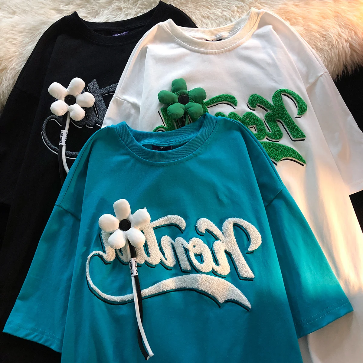 

Tshirt for Women Summe Flower 3D Embroidered Retro Flocking Tshirts Short Sleeved Tops Women Korean Fashion Oversized Clothes