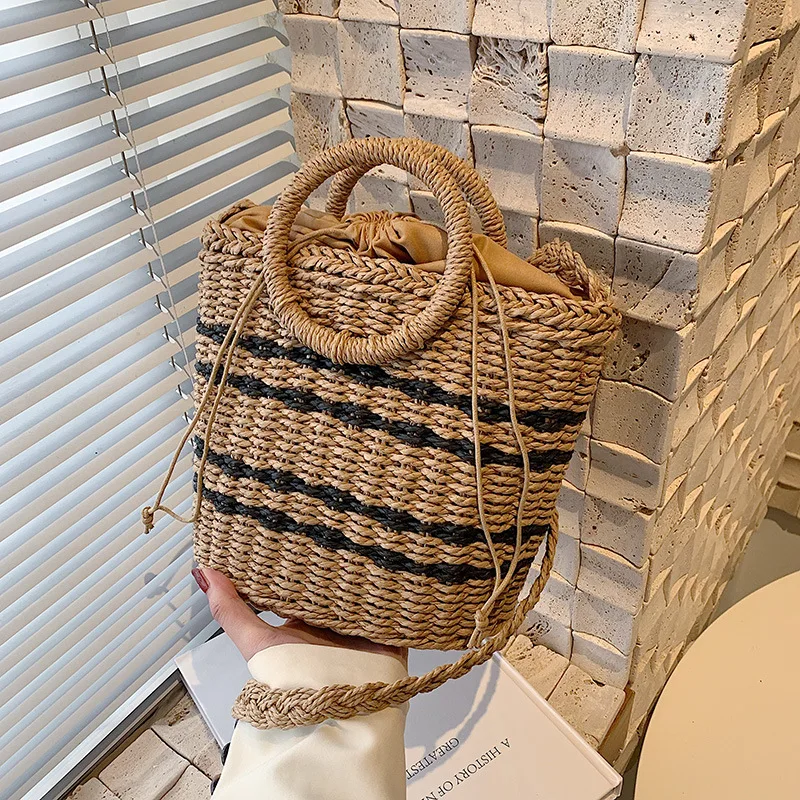 

Designer Handbags High Quality Shoulder Bucket Bag 2022 Spring/summer New Contrast Color Straw Bag Fashion Beach Bag Travel Bag