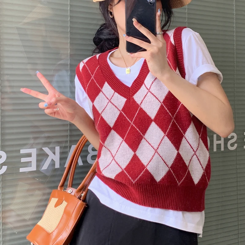 

Spring Preppy Style V Neck Sweater Vest Women Retro Argyle Pattern Knitted Vest Student Y2k Fashion Sleeveless Streetwear Tops