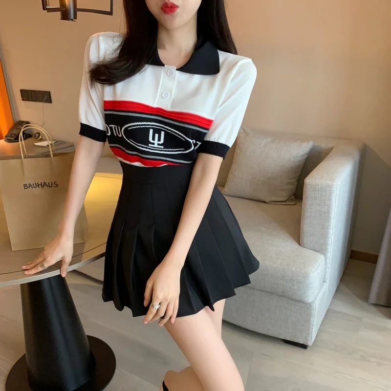 

Make firm offers summer new knitting T-shirt with short sleeves shirt joker pleated skirt outfit