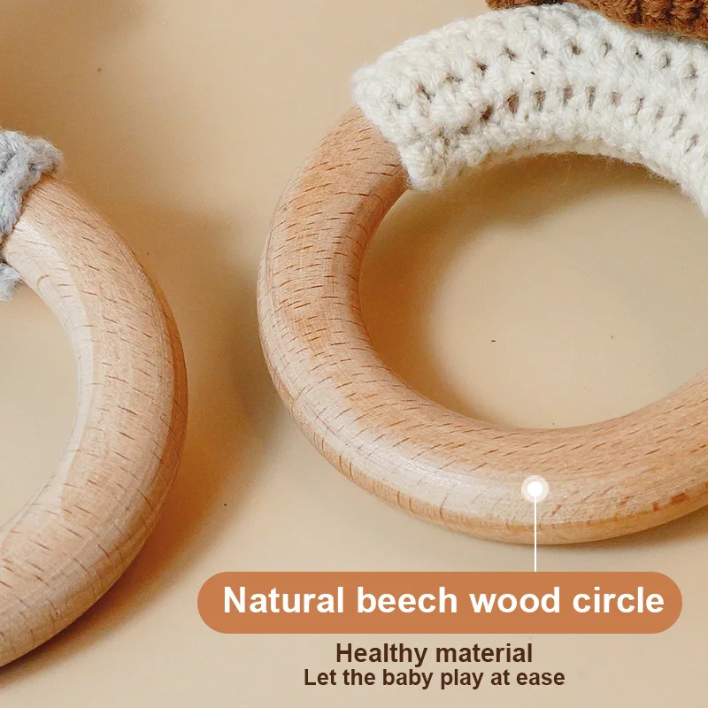 Погремушка в виде коричневого кролика милая форма привлекает внимание ребенка