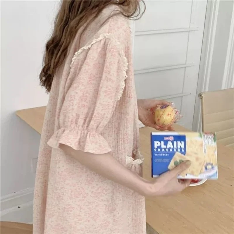 Женское Хлопковое платье с цветочным принтом длинное цельнокроеное QWEEK Прямая
