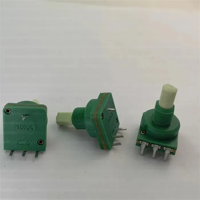 Omeg UK 16-квадратный вертикальный одиночный потенциометр ручка A10k с длиной резьбы